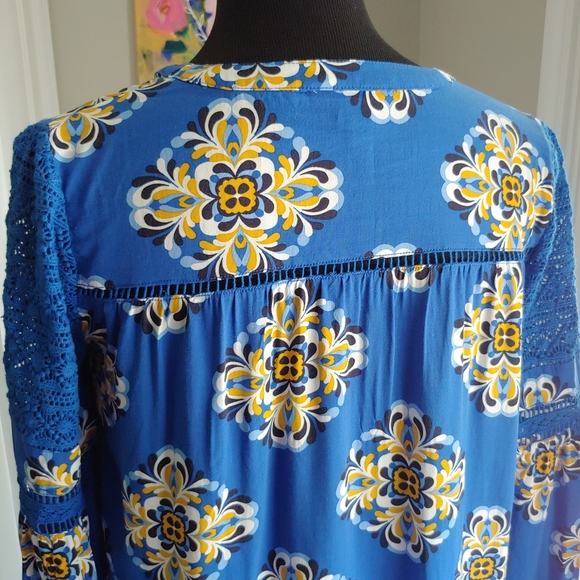 Crown & Ivy Petite Long Sleeve Spanish Motif Shirt - Picture 6 of 11